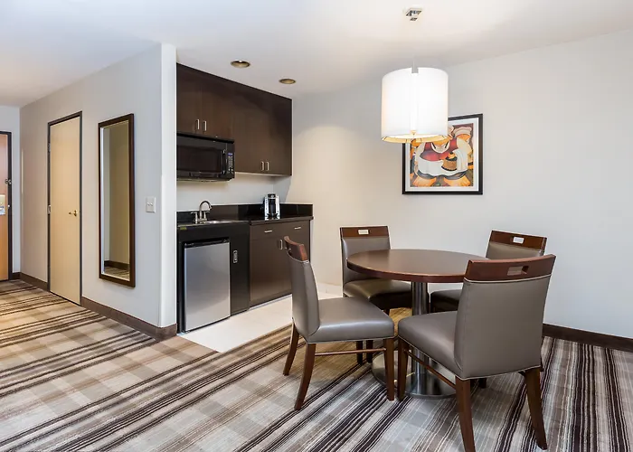 Holiday Inn Express San Diego - Sea World Area