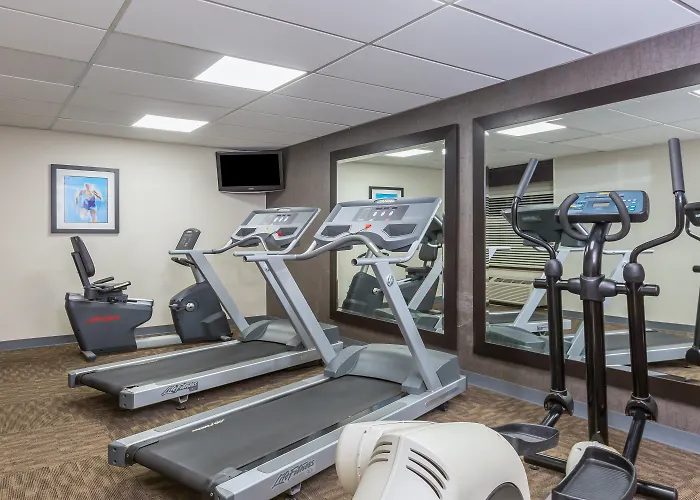 Holiday Inn Express San Diego - Sea World Area