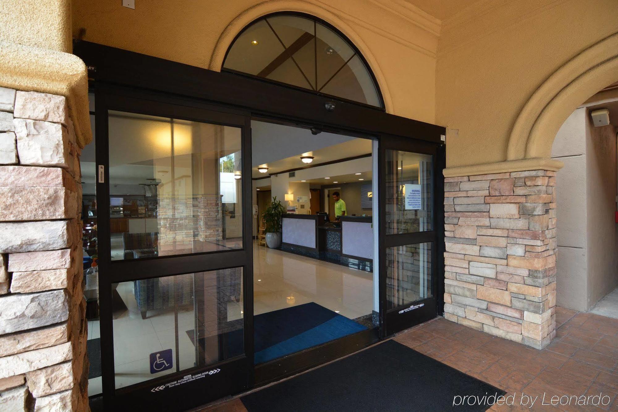 Hotel Express - Sea World Area By Ihg 2*