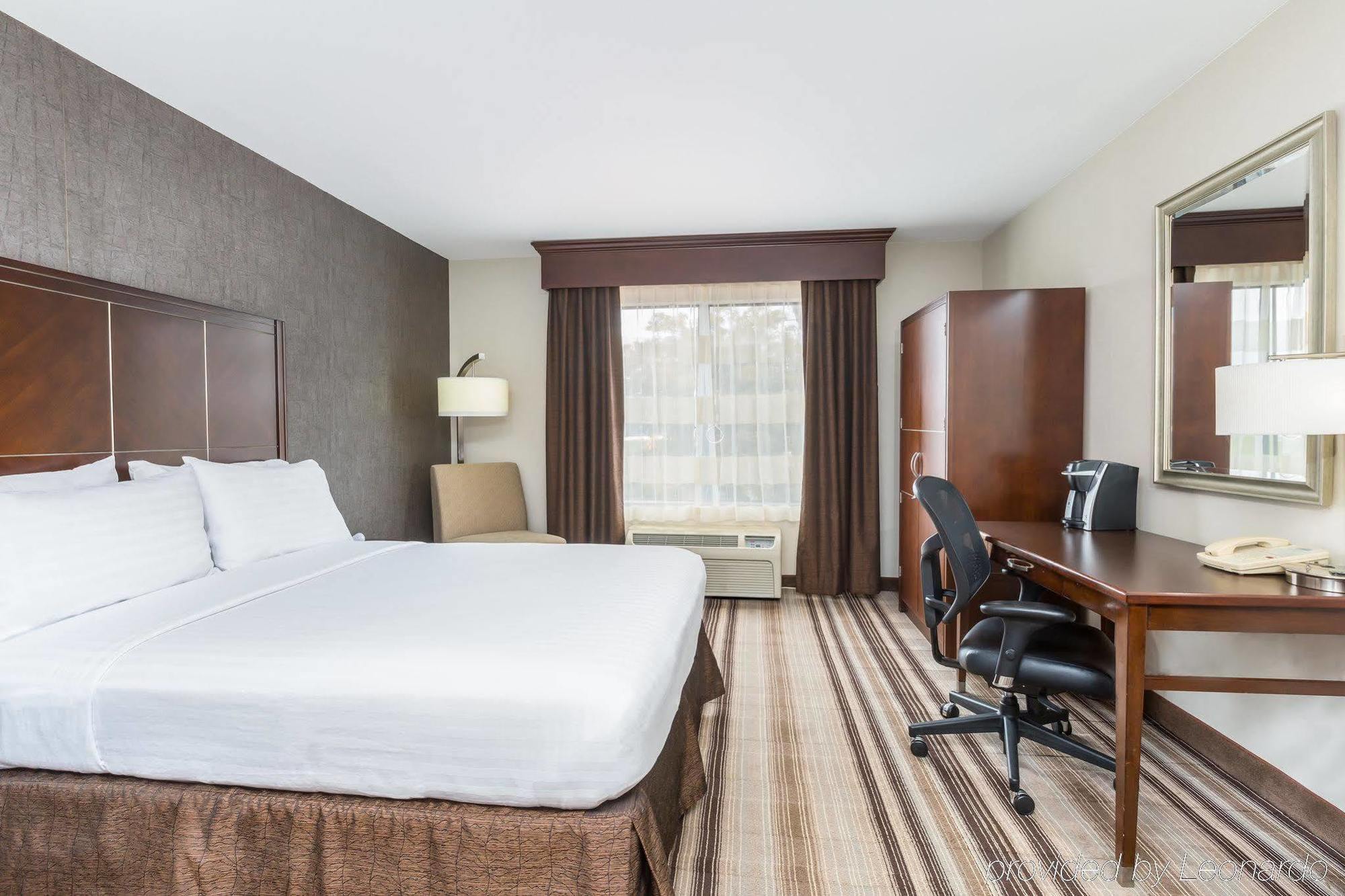 Hotel Express - Sea World Area By Ihg 2*